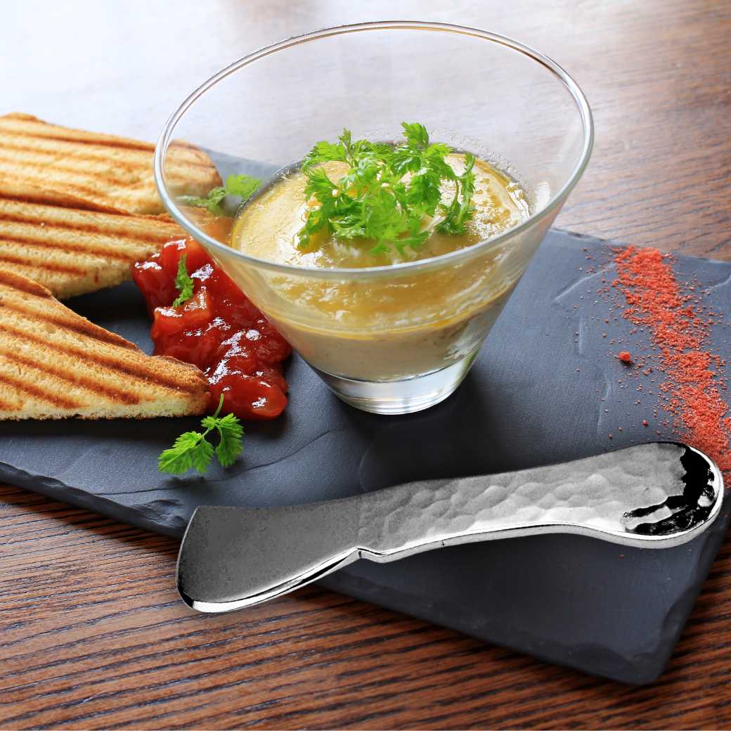 Spread Knife - Hand Raised